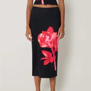 New With Tags KHY x loannes Smooth Stretch Mini Skirt in Black Peony size Small